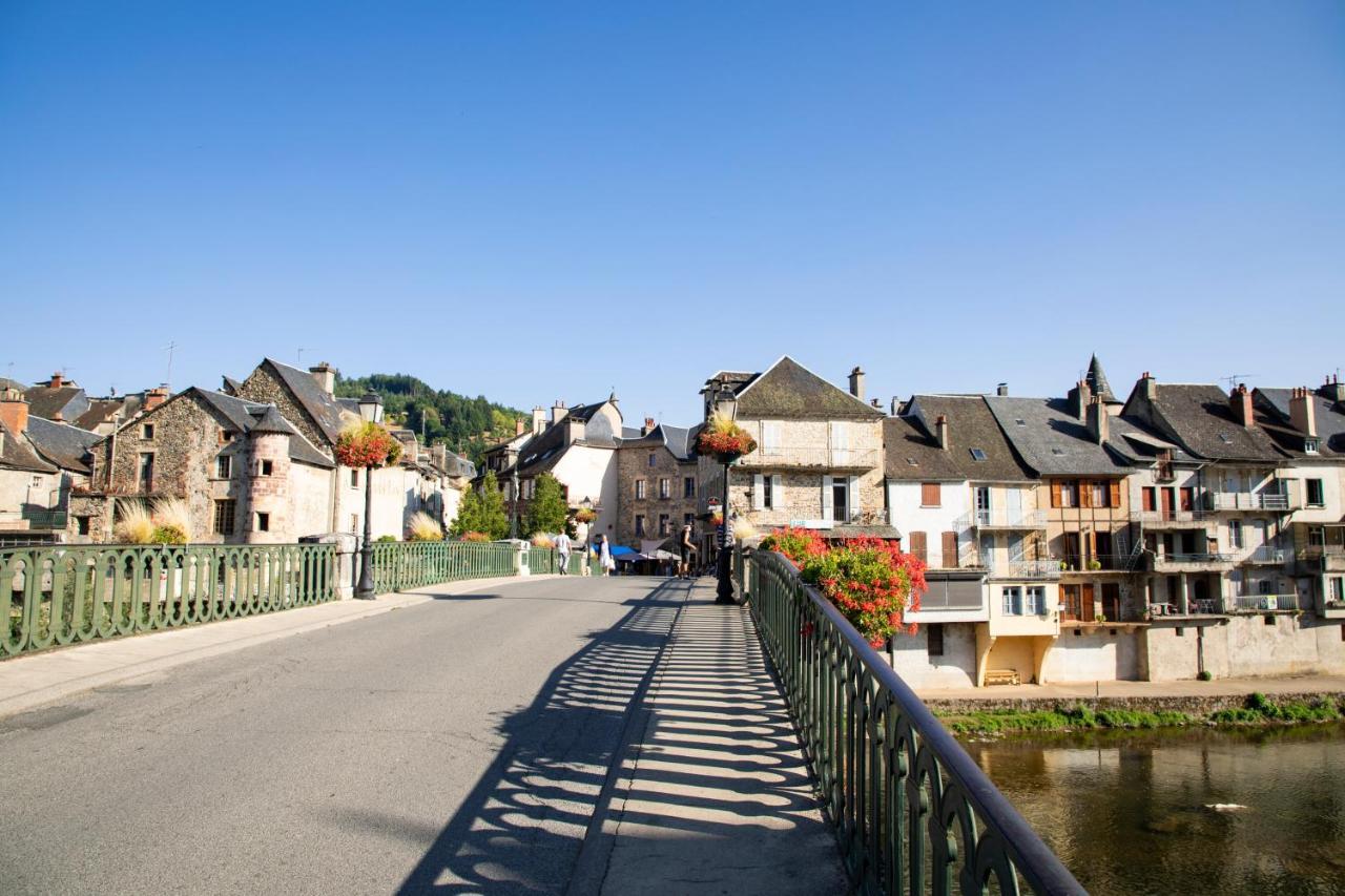 Marmotel Village Saint-Geniez-dʼOlt Esterno foto